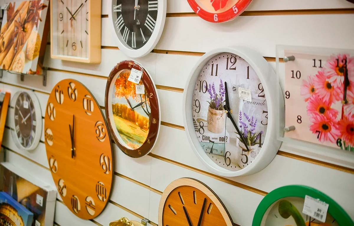 Магазин часов оренбург. Часы Оренбург. Магазин часы Оренбург. Магазин Соколов Оренбург. Магазин с часами.